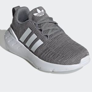 Adidas SWIFT RUN 22 Grey Sneakers- NWT - Toddler Size 10